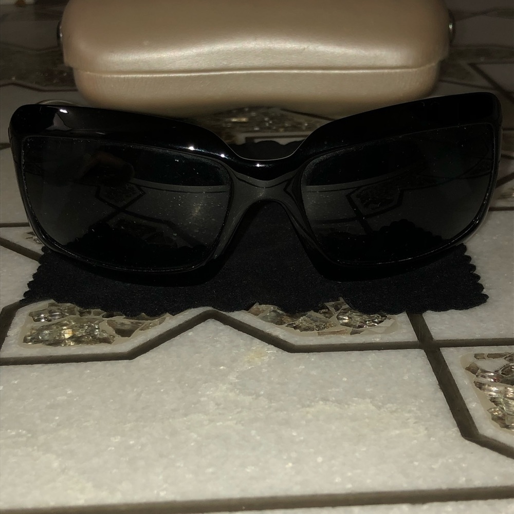 Chanel Sunglasses - Picture 4 of 7